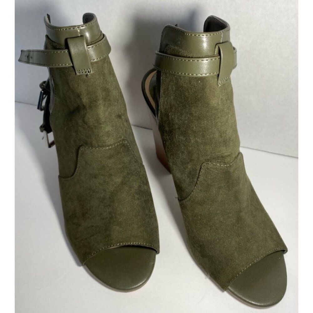 Penny Loves Kenny Green Faux Suede/ Leather Open Toe Bootie Size 7